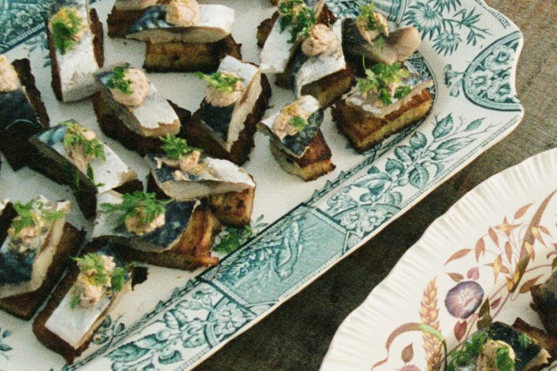 Image for Queensrollahouse Staff Canteen with Sophie Hambling